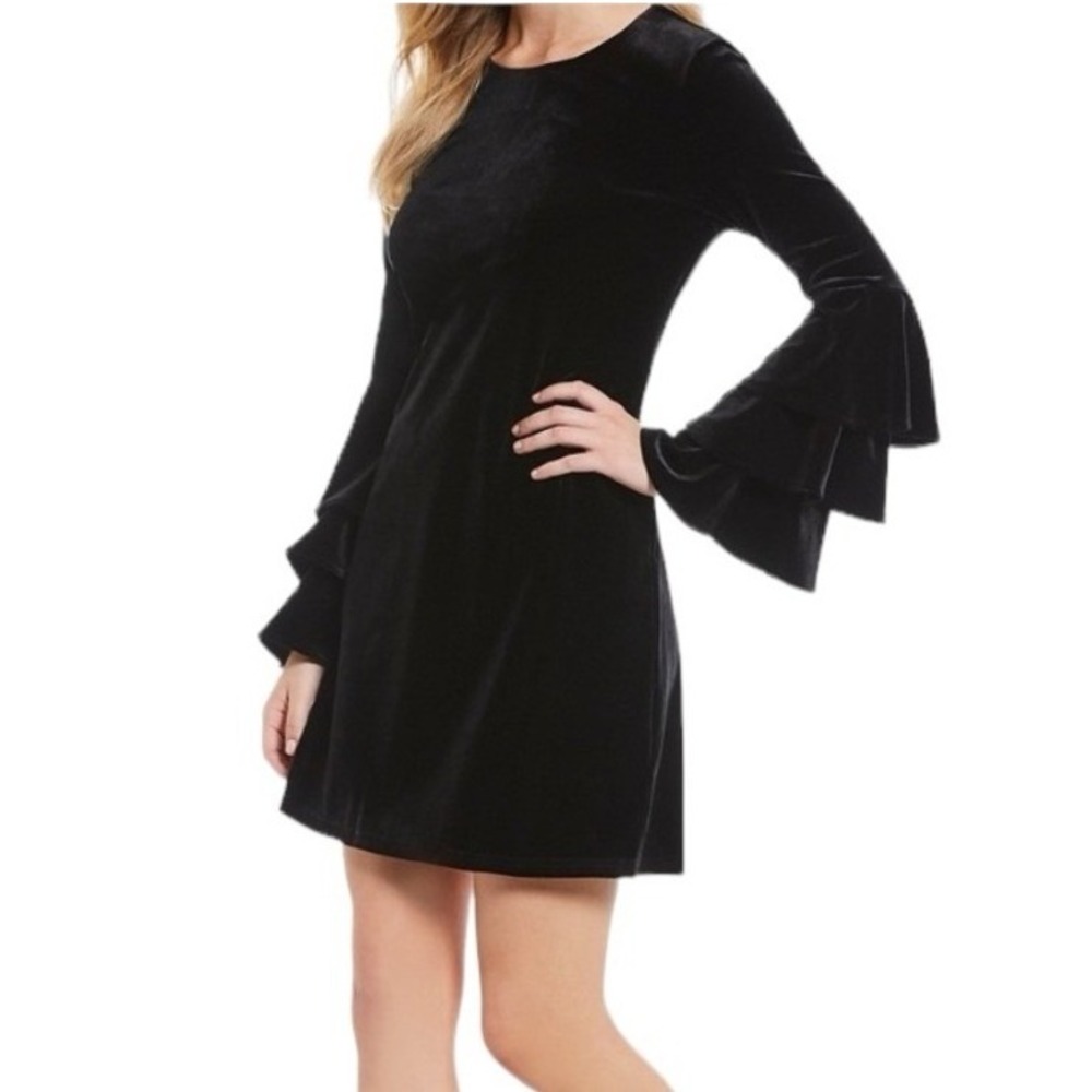 Sugar+Lips Women's Small Velvet Bell Sleeve Shift Dress Black Round Crew Neck
